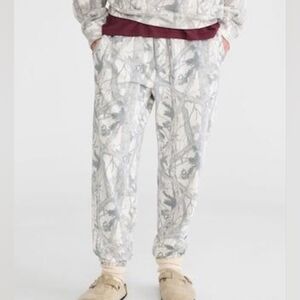 Aeropostale Gray and Cream Patterned Pants